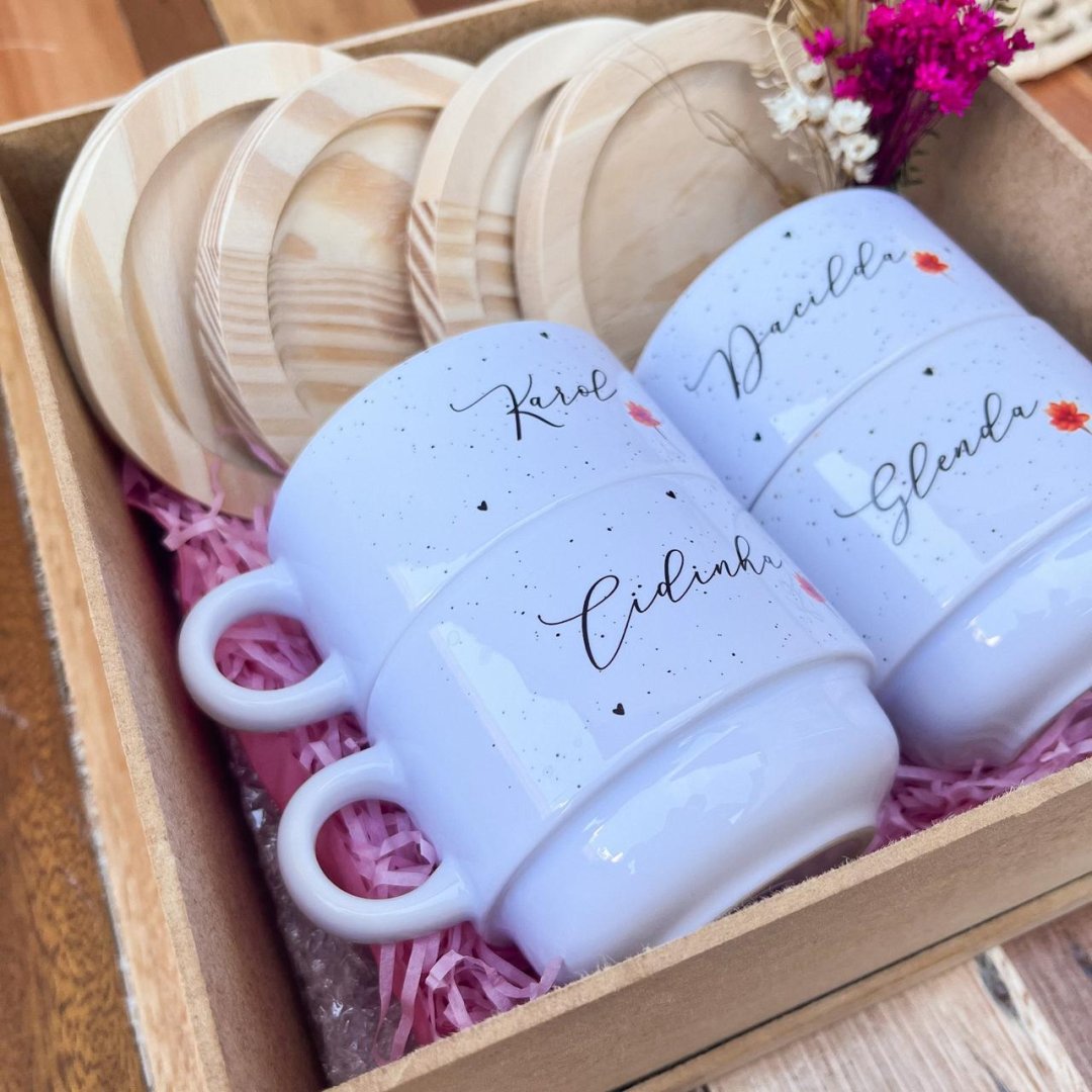 Kit 4 Xícaras + Pires de Madeira 