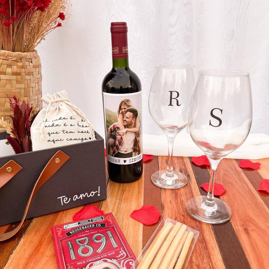 Kit Vinho + Taças