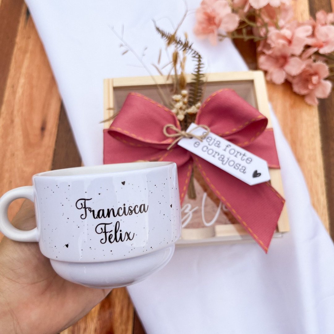 Kit Xícara na caixa de pinus personalizada
